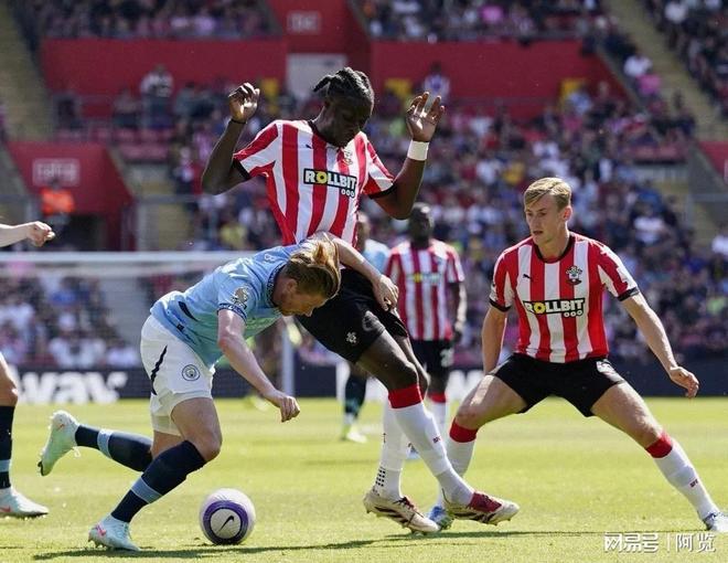 Doinb爆冷击败瑞士队，悬念迭起震惊全场！