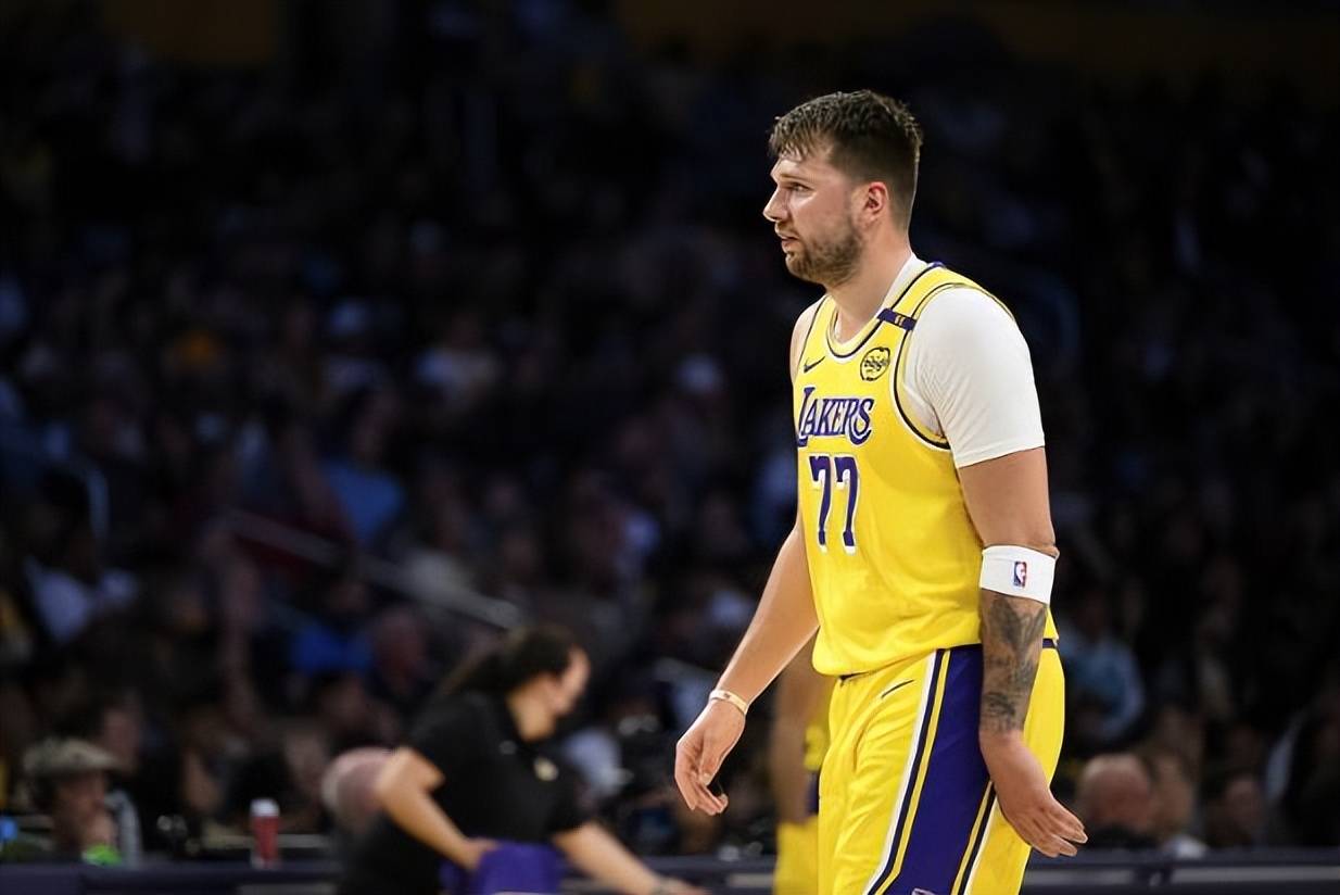 东契奇爆冷击败美国队，伤愈复出震惊全场！